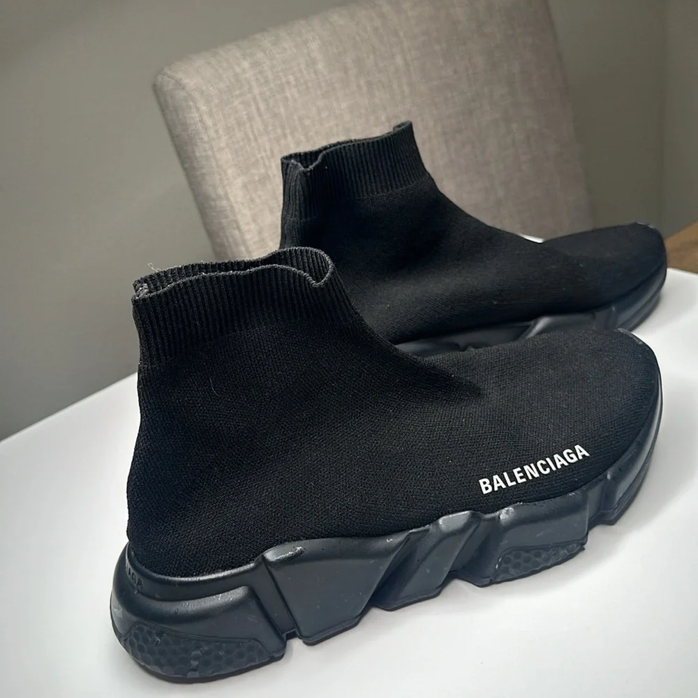 BALENCIAGA SPEED KNIT LOW RUNNERS SOCK FULL BLACK USA 8/ EU 38 WOMEN'S TRAINER - Picture 3 of 6